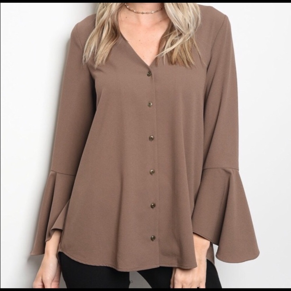 LAST ONE! Gorgeous Mocha button up blouse